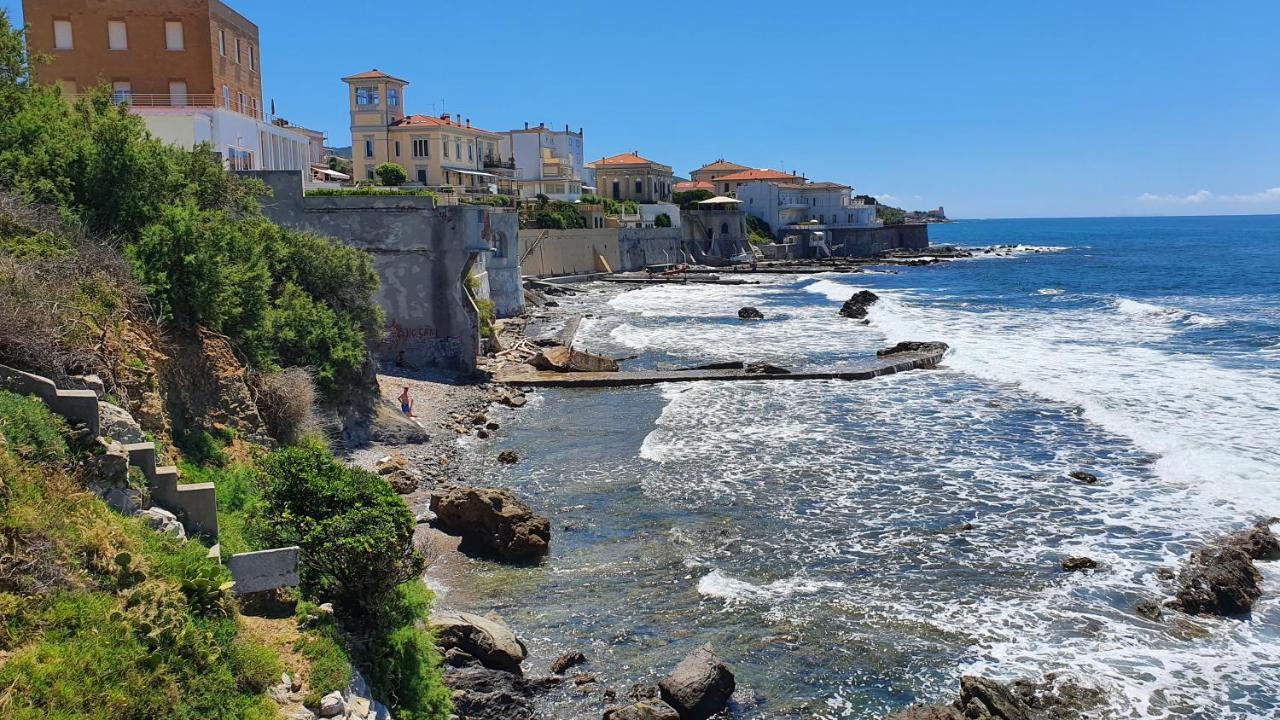 Апартаменты La Piccola Al Mare Ливорно Экстерьер фото