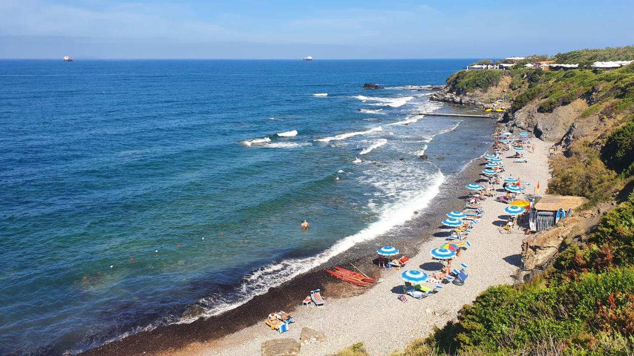 Апартаменты La Piccola Al Mare Ливорно Экстерьер фото
