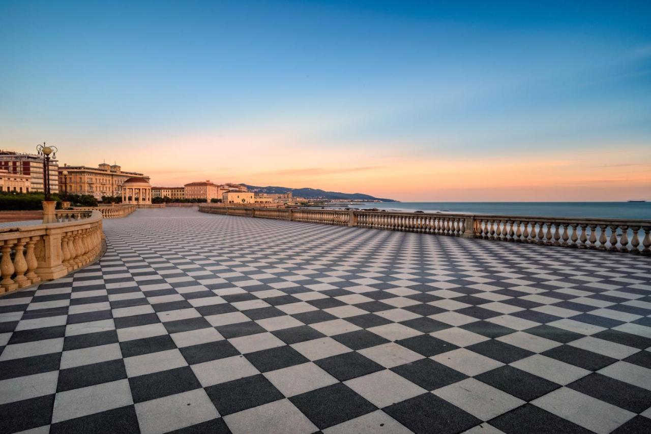 Апартаменты La Piccola Al Mare Ливорно Экстерьер фото
